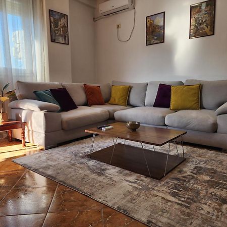 Cozy Sunlit Apartment With Scenic Balcony View Tirana Exterior foto